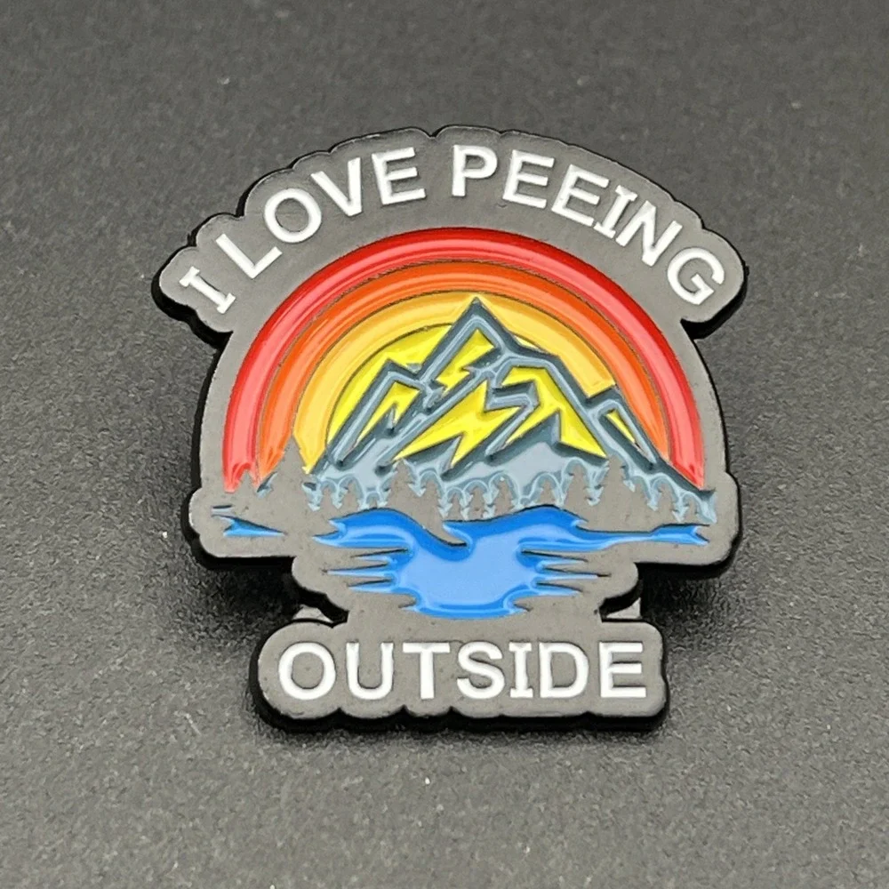 I Love Peeing‎ Outside Funny Novelty Lapel Hat Pin